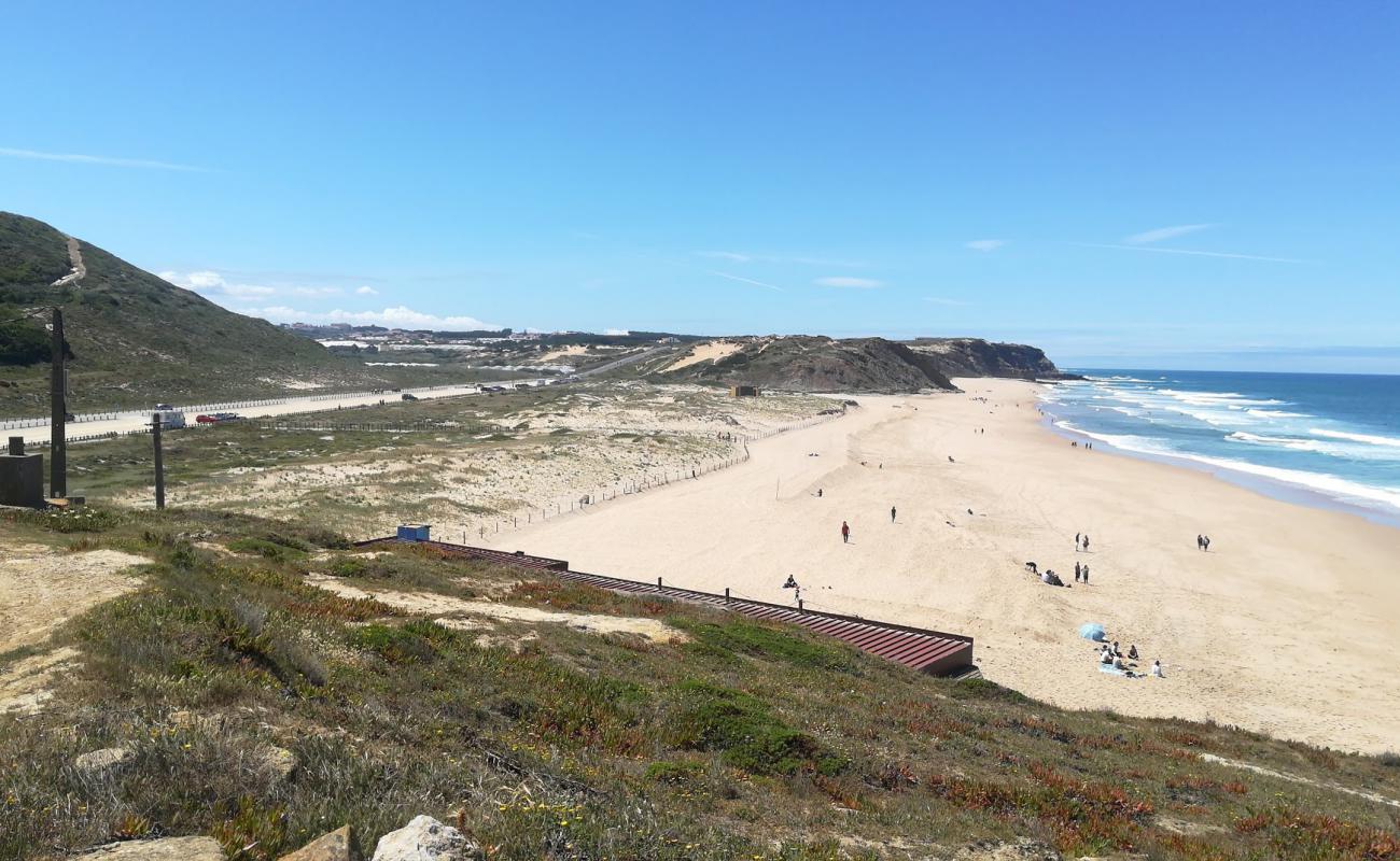 Photo de Praia de Santa Rita avec sable beige fin de surface