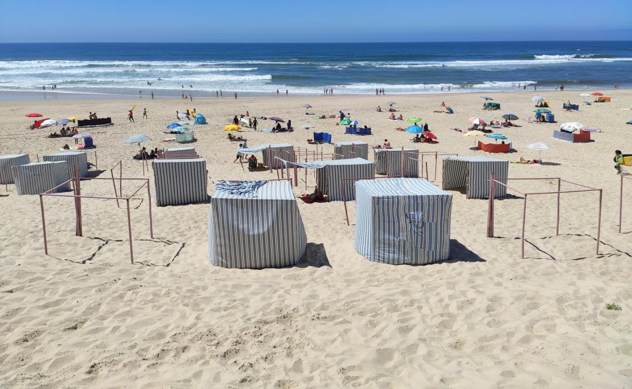 Photo de Praia da Vieira avec sable beige fin de surface