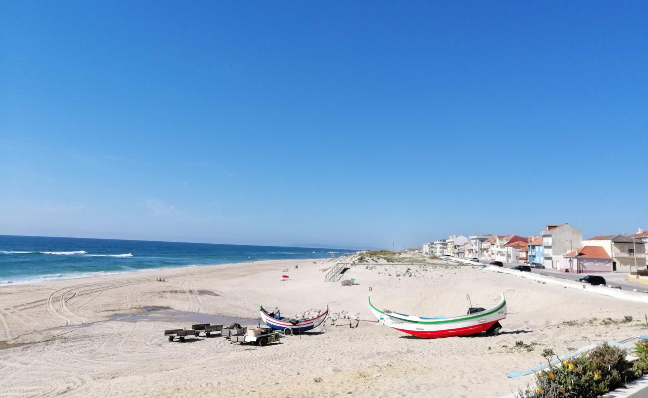 Photo de Praia do Pedrogao avec sable fin et lumineux de surface