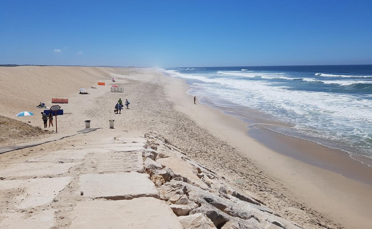 Photo de Praia da Leirosa avec sable beige fin de surface