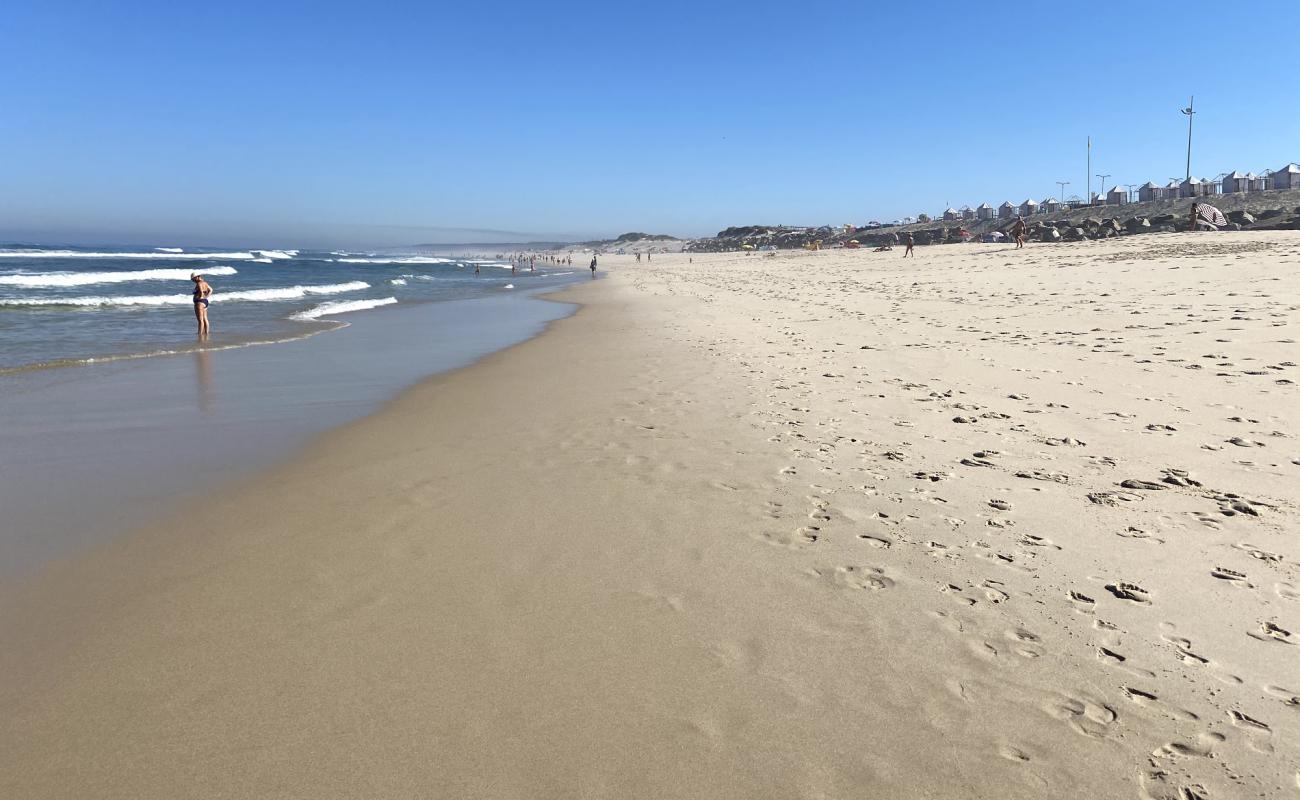 Photo de Praia do Furadouro avec sable fin blanc de surface