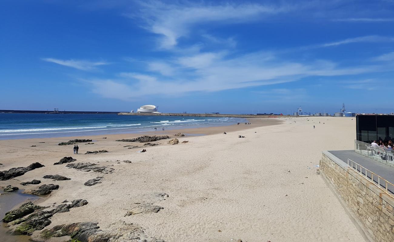 Photo de Leca da Palmeira avec sable beige fin de surface