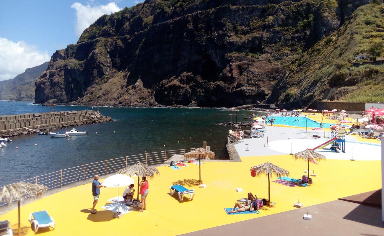 Photo de Piscinas de Ponta Delgada avec béton de surface