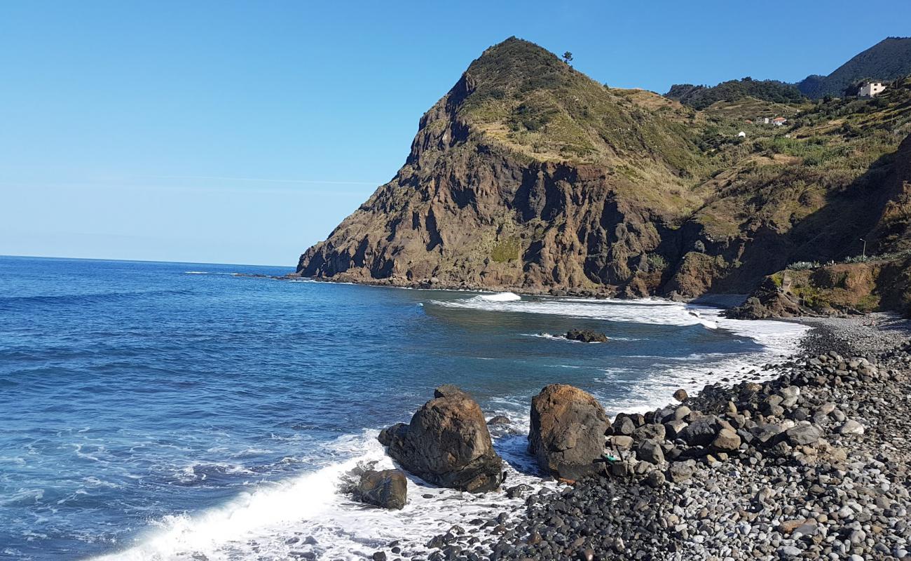 Photo de Praia da Maiata avec caillou gris de surface