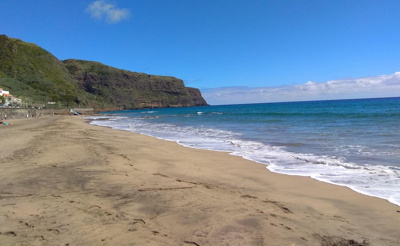 Photo de Praia Formosa avec sable beige de surface