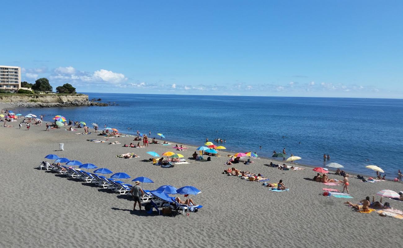 Photo de Praia de Agua D'Alto avec sable gris de surface