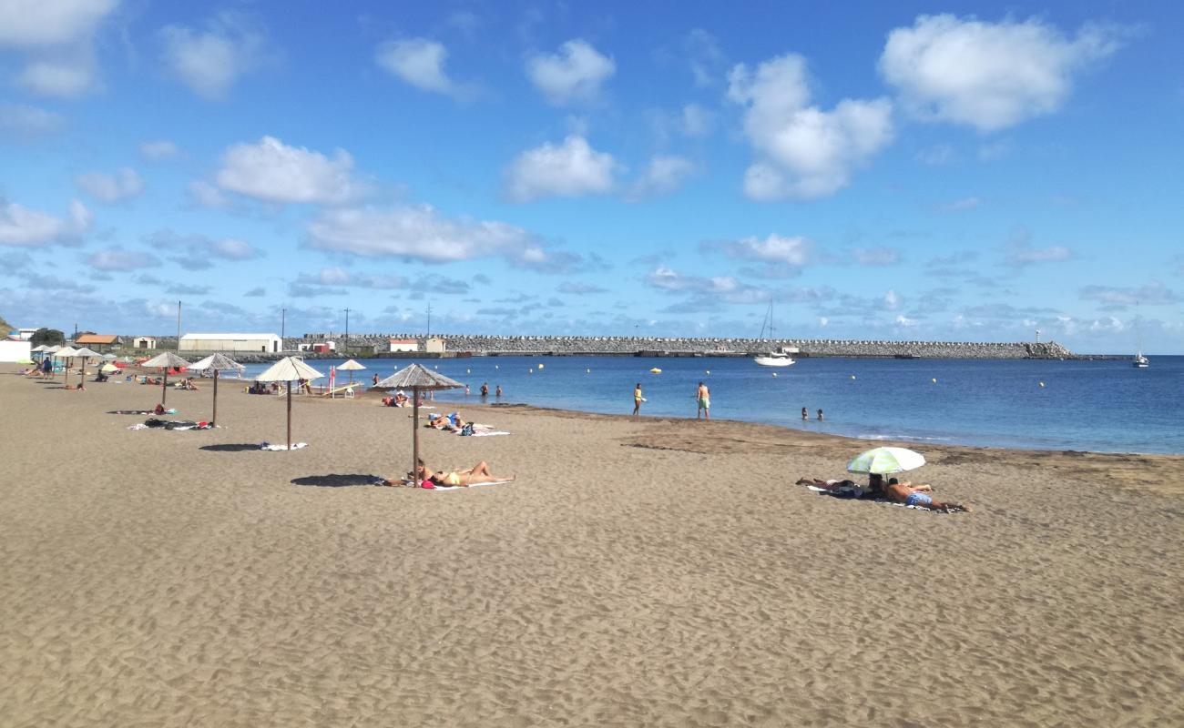 Photo de Praia da Vitoria avec sable gris de surface