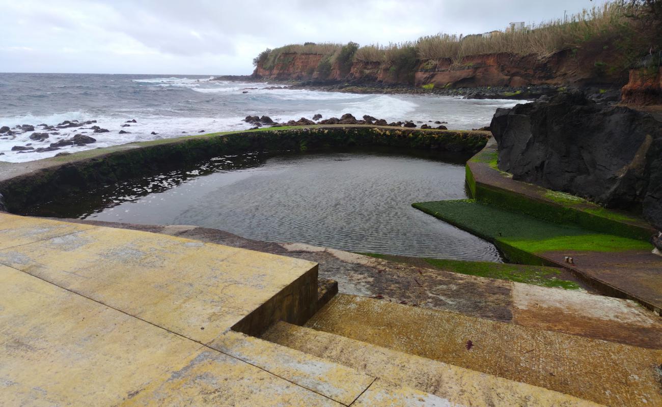 Photo de Praia dos Salgueiros avec surface béton pavée de surface