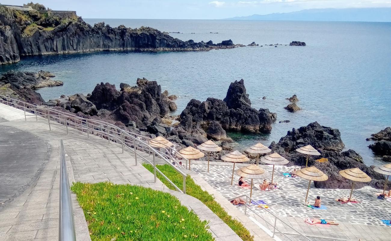 Photo de Piscinas Naturais da Preguica avec surface béton pavée de surface