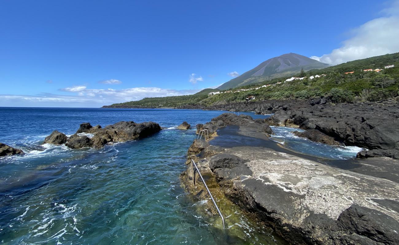 Photo de Zona Balnear Ponta do Admoiro avec surface béton pavée de surface