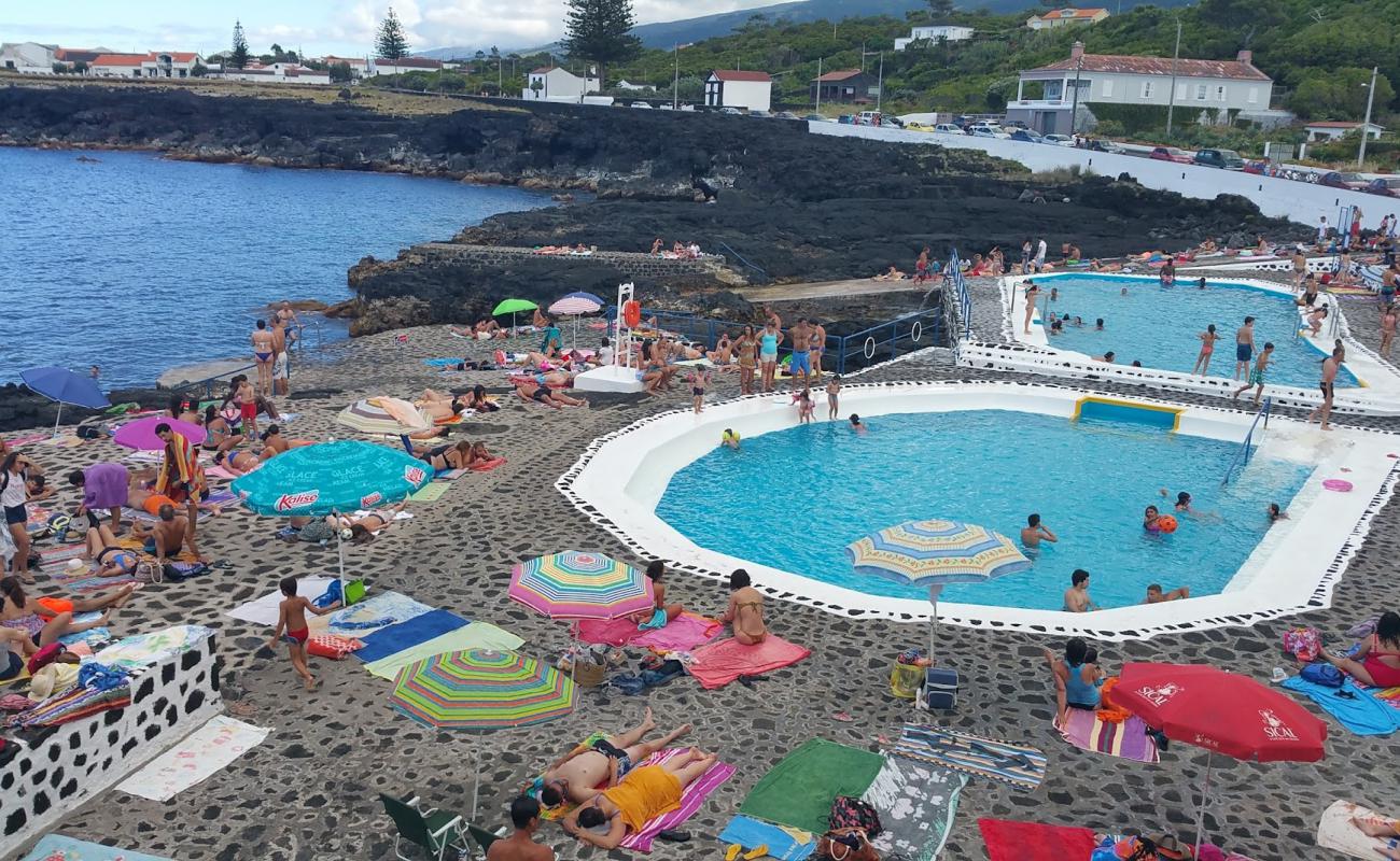 Photo de Piscina Santo Antonio avec surface béton pavée de surface