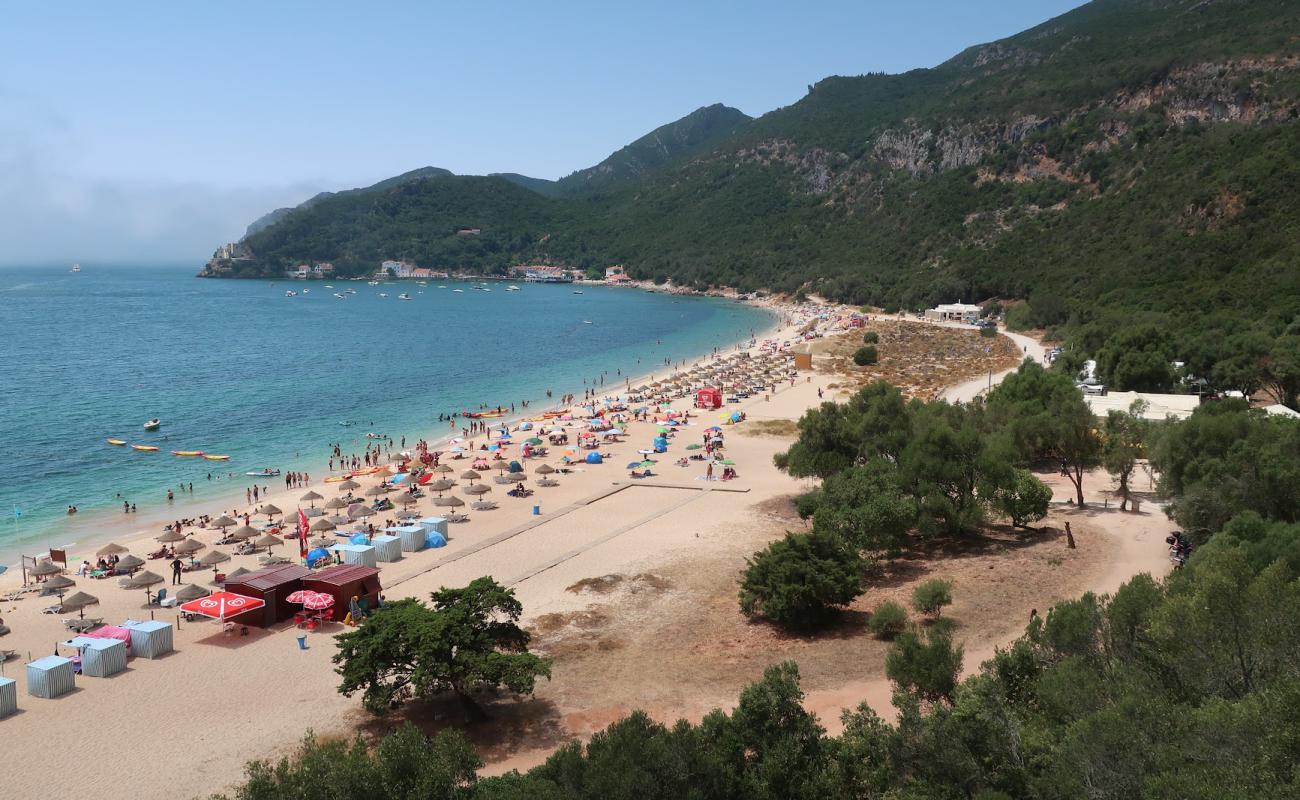 Photo de Plage d'Arrabida avec sable beige de surface
