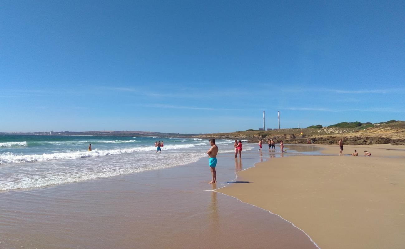 Photo de Praia de Morgavel avec sable lumineux de surface