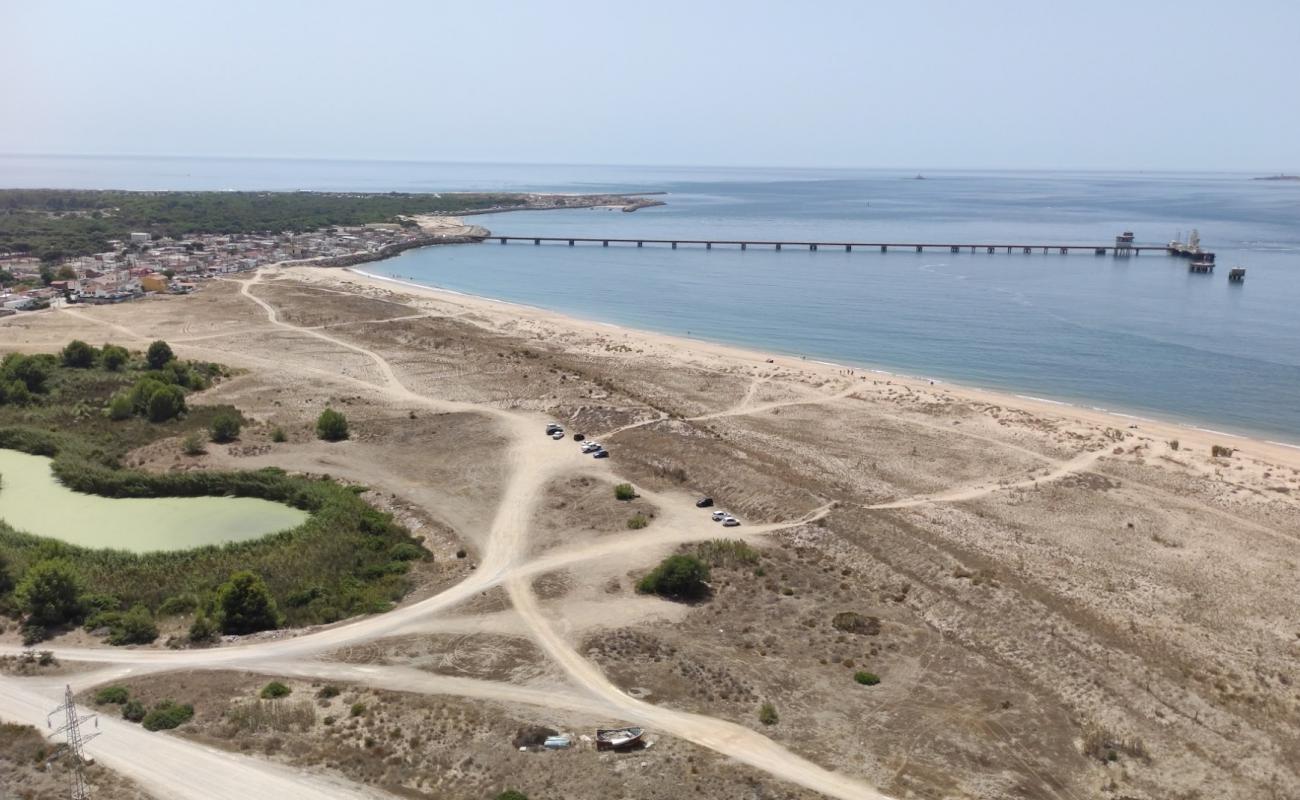 Photo de Praia Trafaria avec sable beige de surface