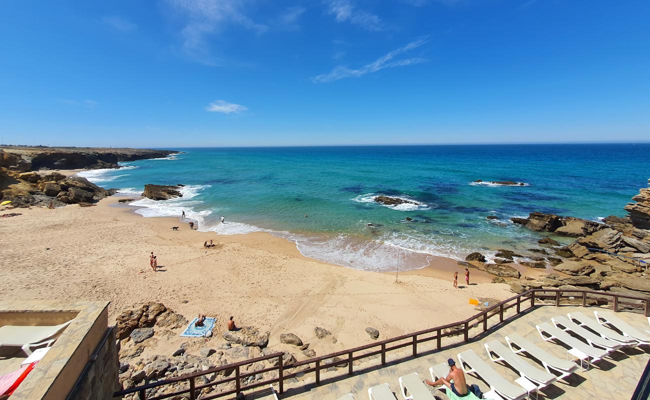 Photo de Praia da Arriba avec sable lumineux de surface