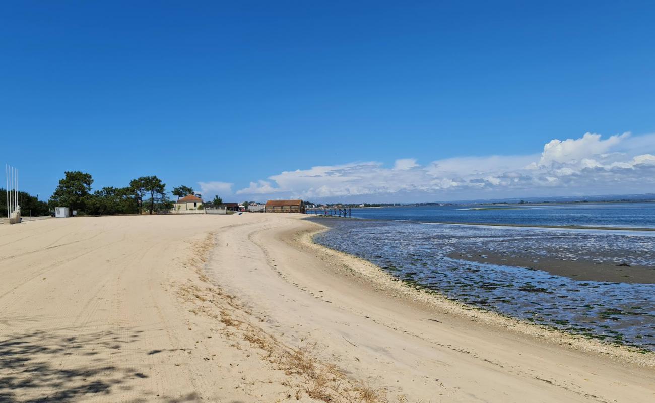 Photo de Praia do Monte Branco avec sable lumineux de surface