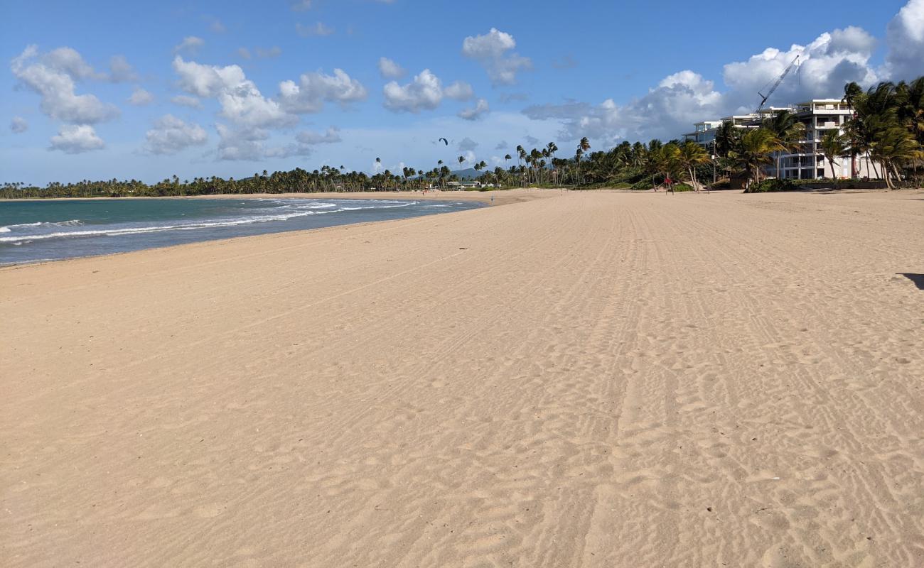 Photo de Plage d'Espiritu Santo avec sable fin et lumineux de surface