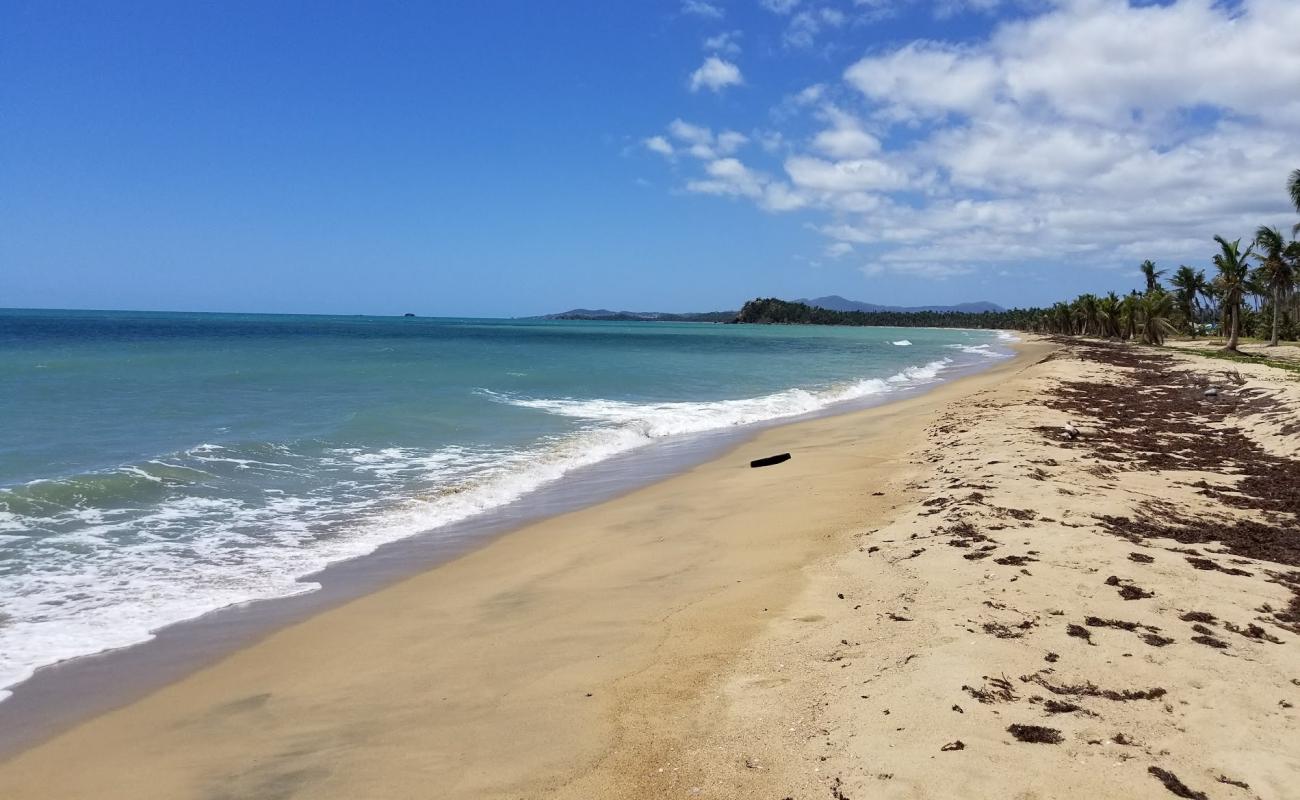 Photo de Playa Balneario Punta Santiago avec sable lumineux de surface