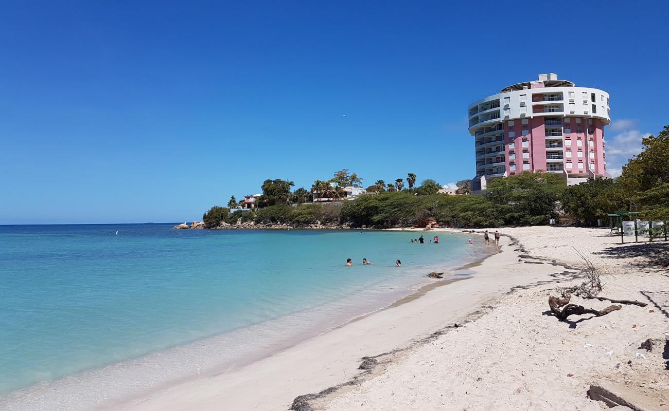 Photo de Plage Santa avec sable lumineux de surface