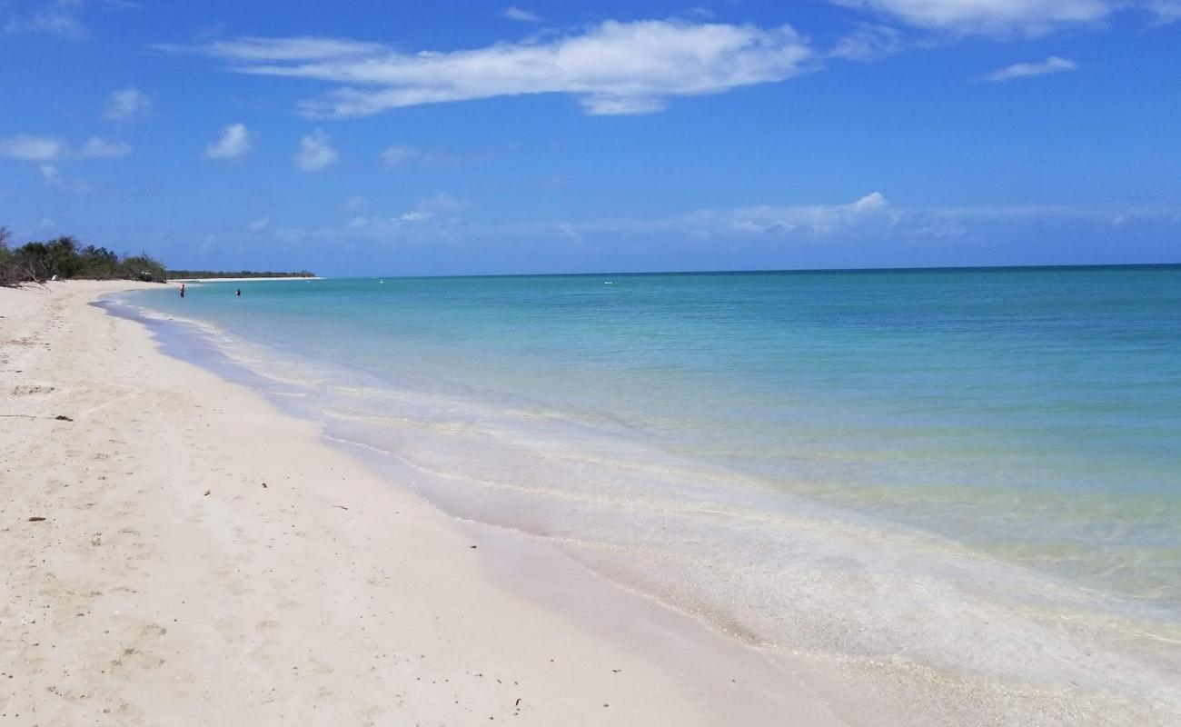 Photo de Playa El Combate avec sable lumineux de surface