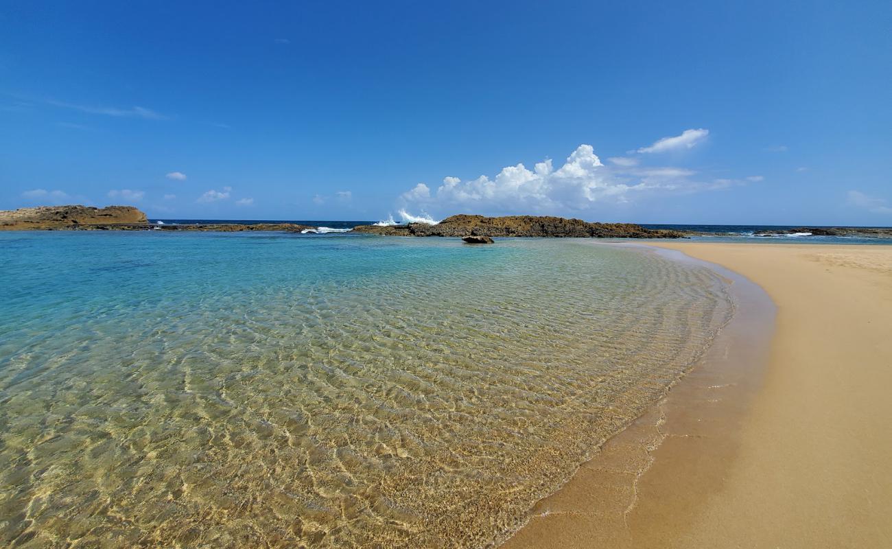 Photo de Pozo Teodoro avec sable lumineux de surface