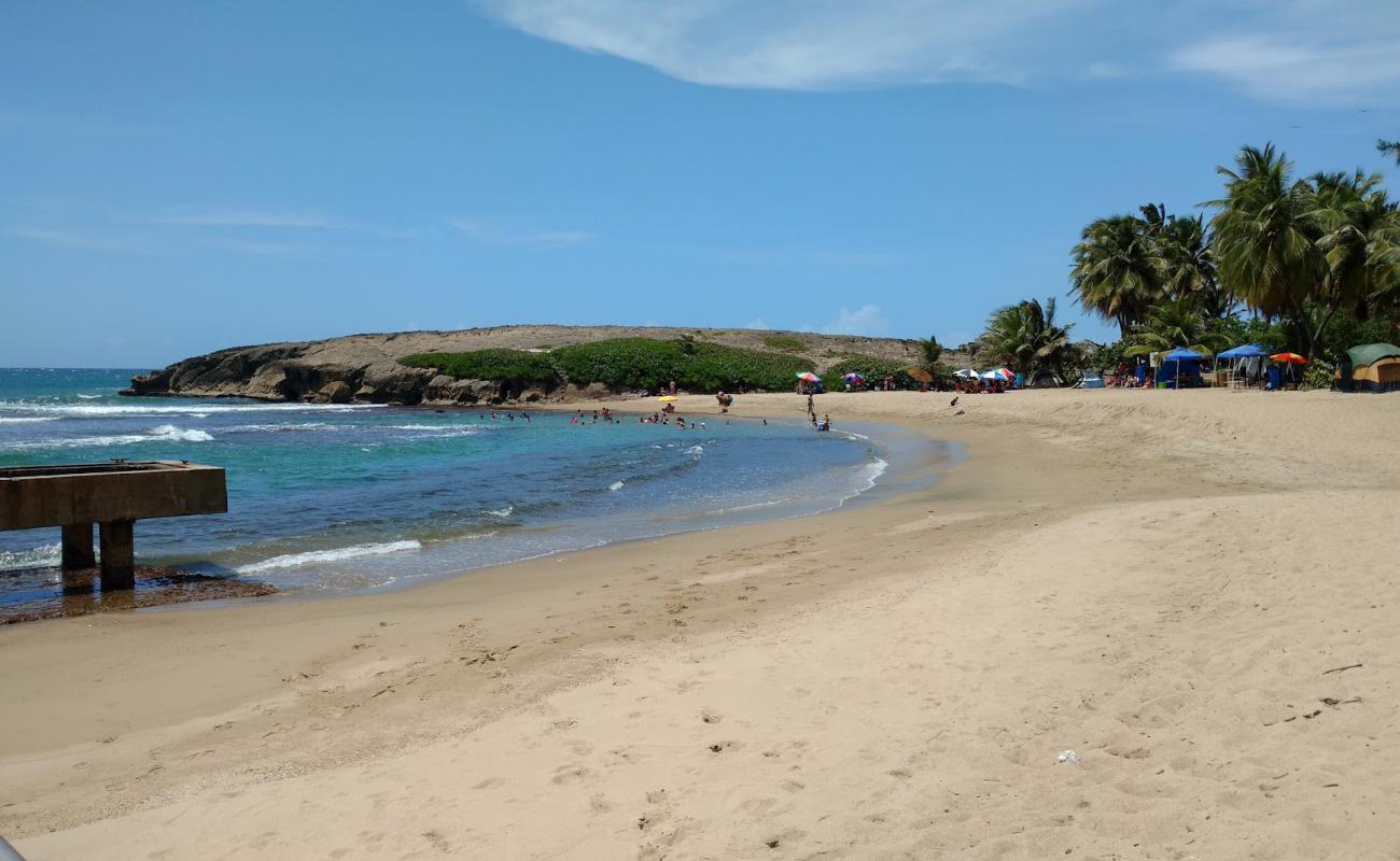 Photo de Penon Amador beach avec sable lumineux de surface