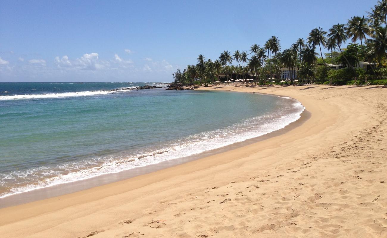 Photo de West beach avec sable lumineux de surface