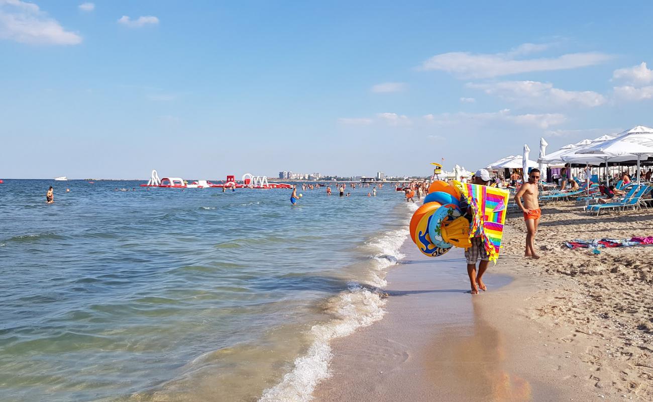 Photo de Relax Beach Mamaia avec sable beige de surface