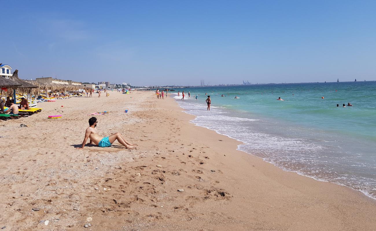 Photo de Boeme beach avec sable lumineux de surface