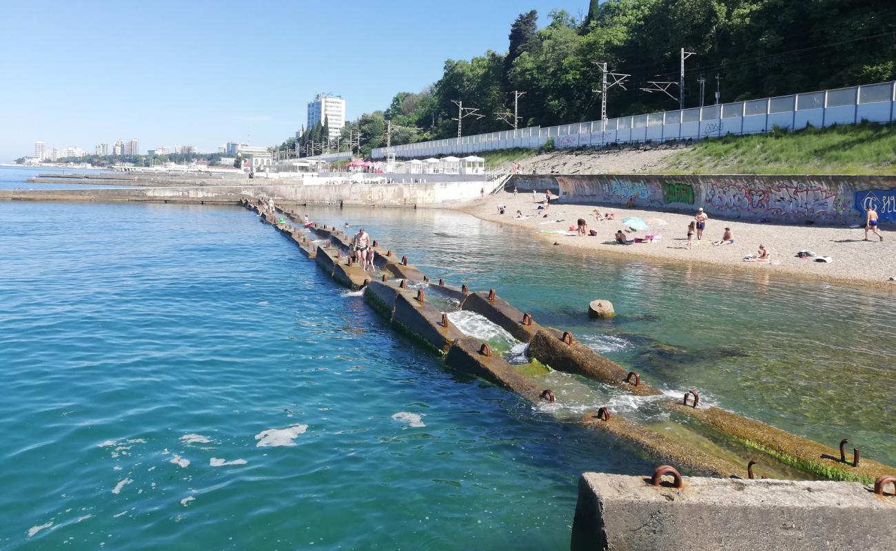 Photo de Metallurg beach avec caillou gris de surface