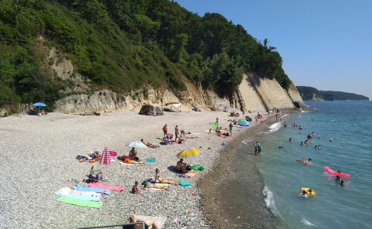 Photo de Agoy beach avec caillou gris de surface