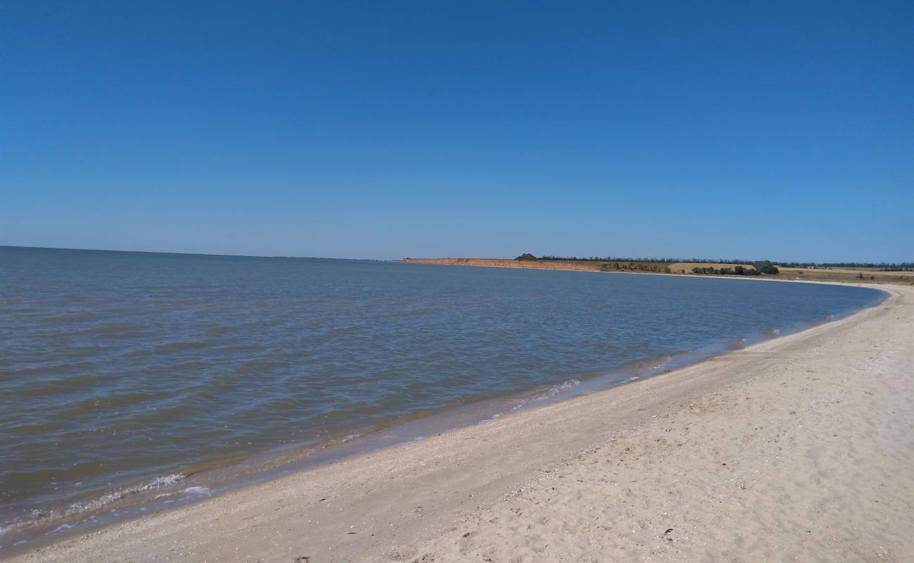 Photo de Plyazh Veselo-Voznesenka avec sable lumineux de surface