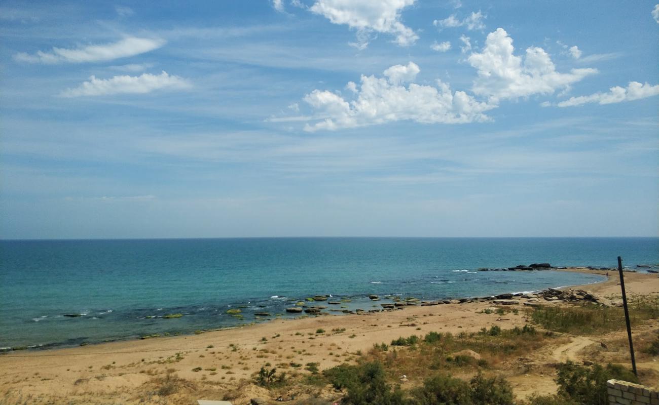 Photo de Beach Teremok avec sable lumineux de surface