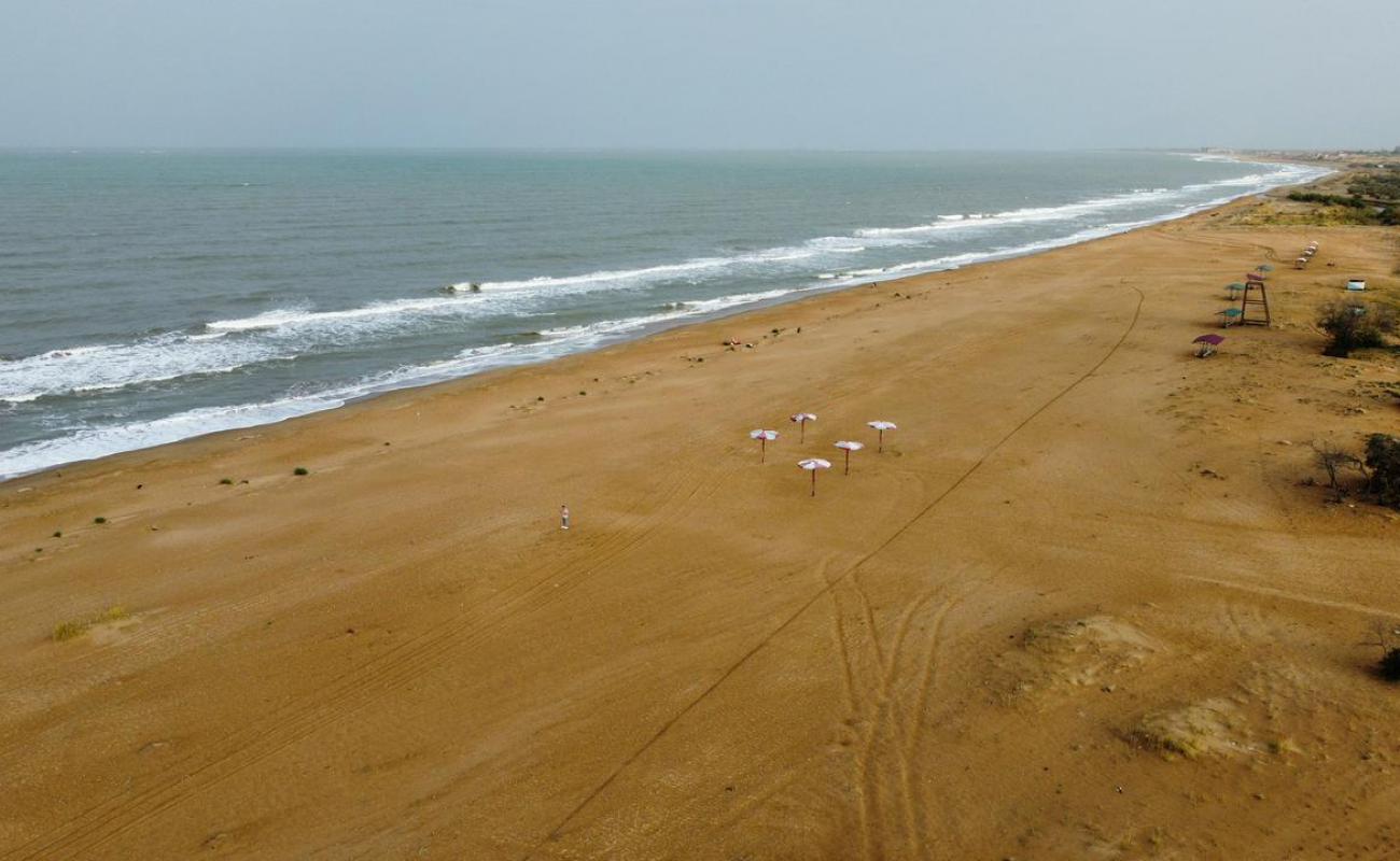 Photo de Plage de Zelenaya Buhta avec sable lumineux de surface