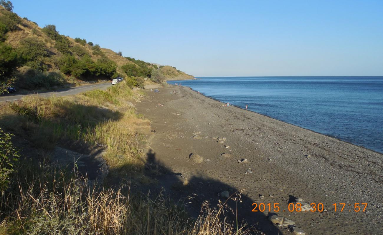 Photo de Morskoe wild beach avec caillou gris de surface