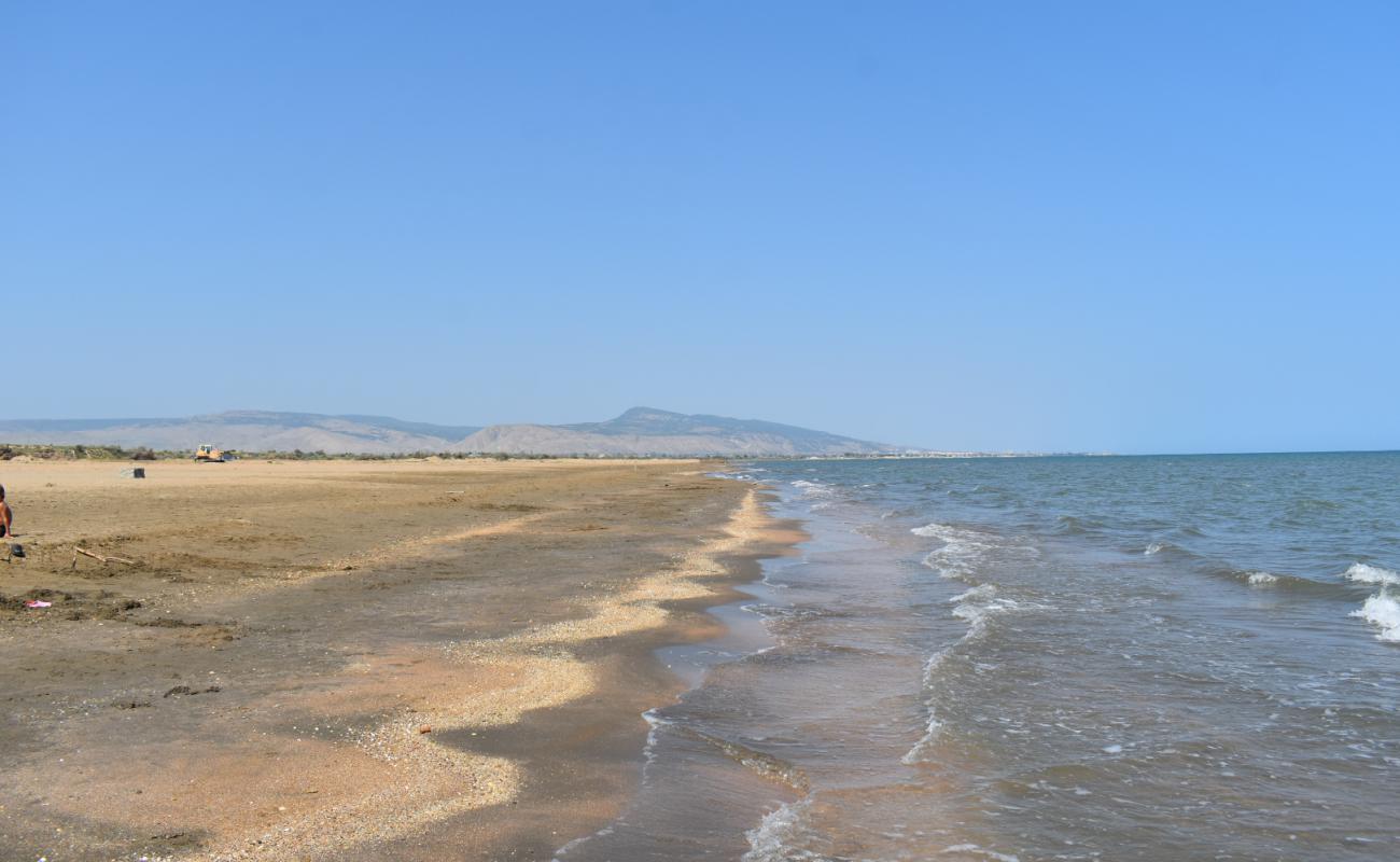 Photo de Juzhnyy Beach avec sable lumineux de surface