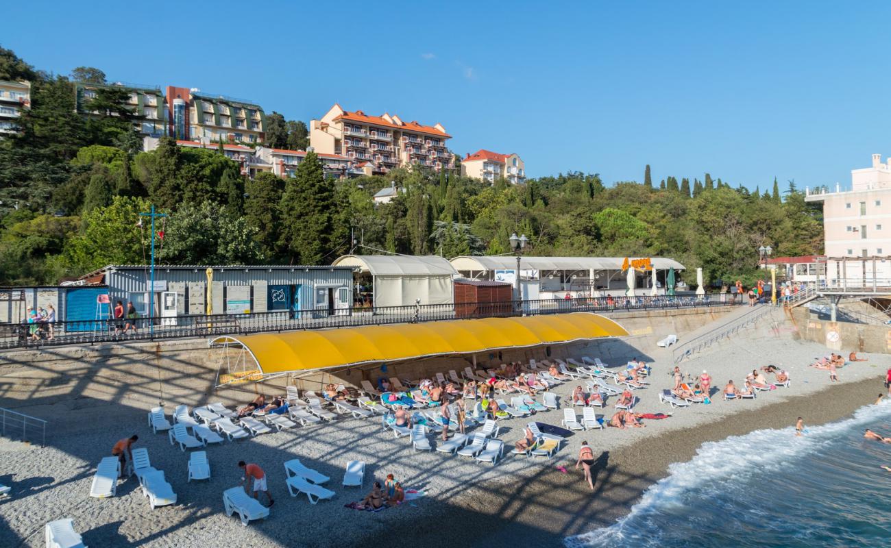 Photo de Yalta beach II avec caillou fin gris de surface