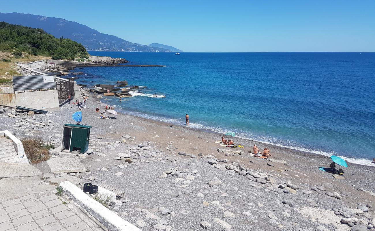 Photo de Kurpaty beach avec sable gris avec caillou de surface