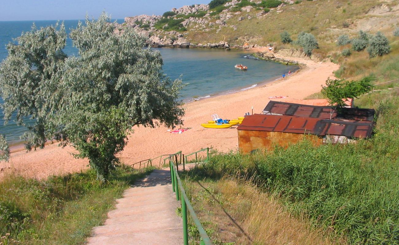 Photo de Volna beach avec sable lumineux de surface