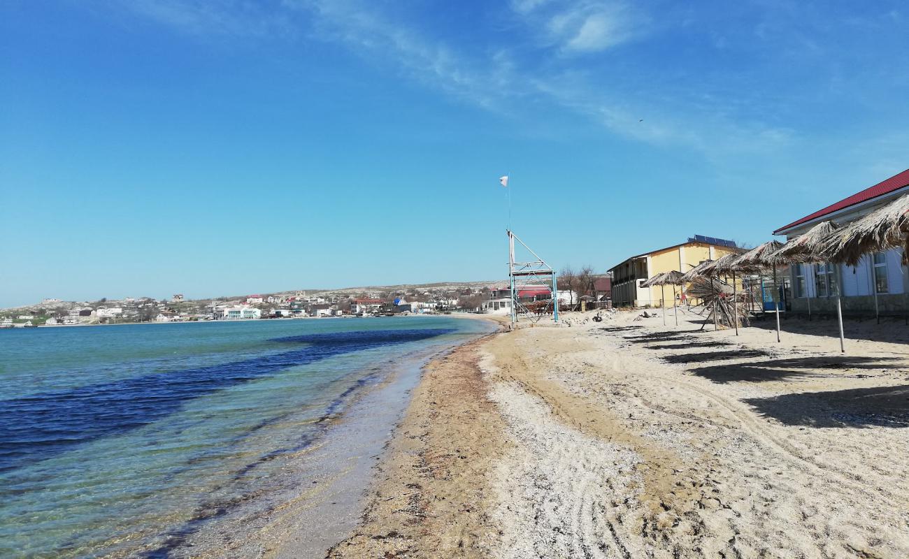 Photo de Mysovoye Beach avec sable lumineux de surface