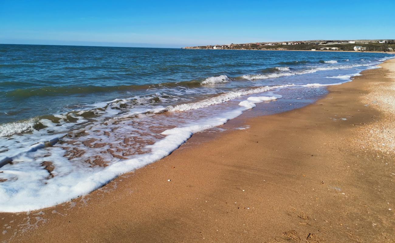 Photo de Plyazh Zolotoye avec sable beige de surface