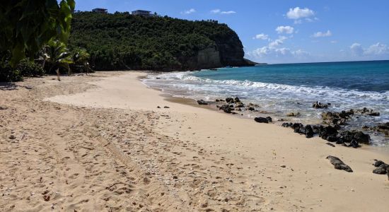 Katouche Bay beach