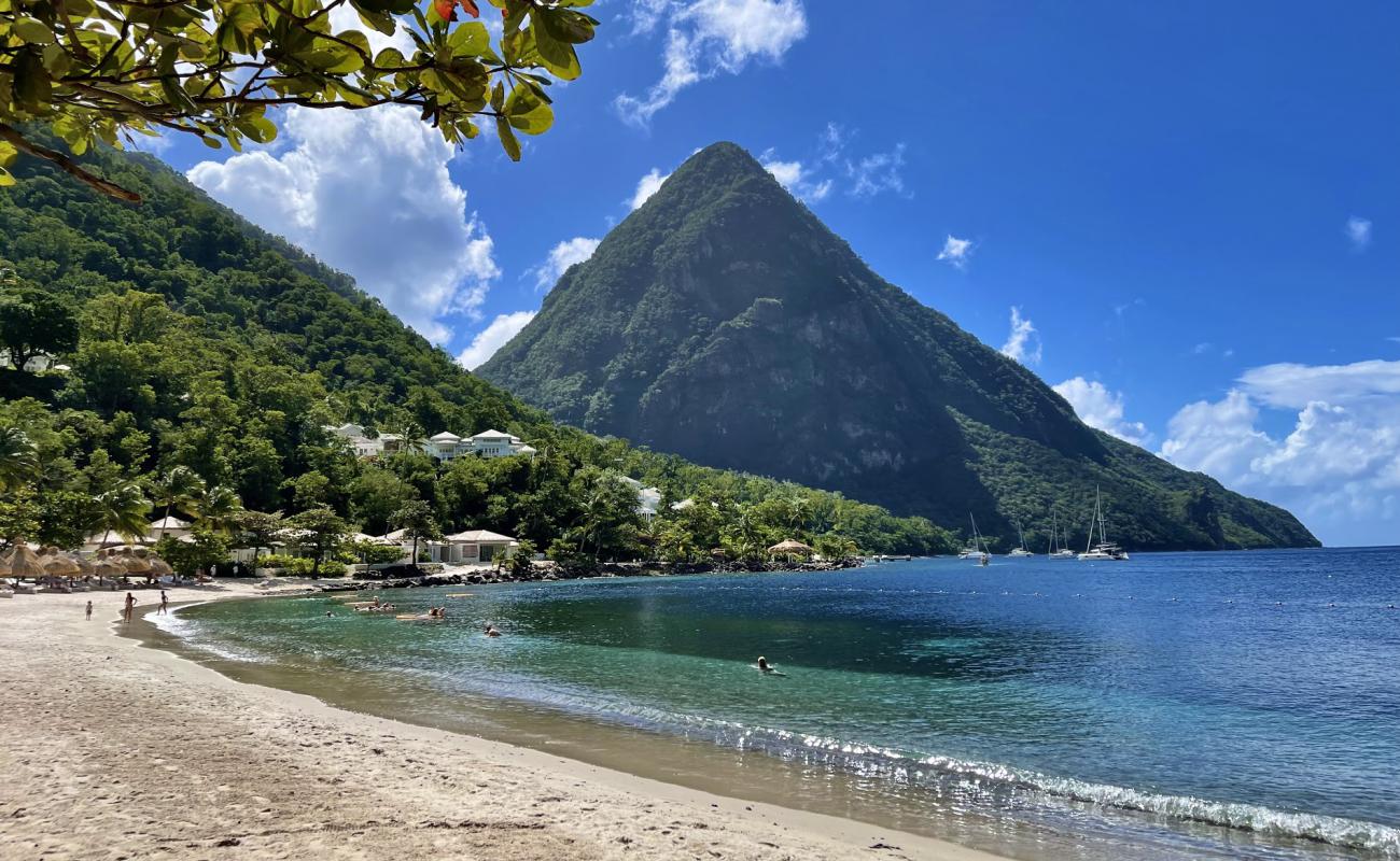 Photo de Plage Sugar avec sable lumineux de surface