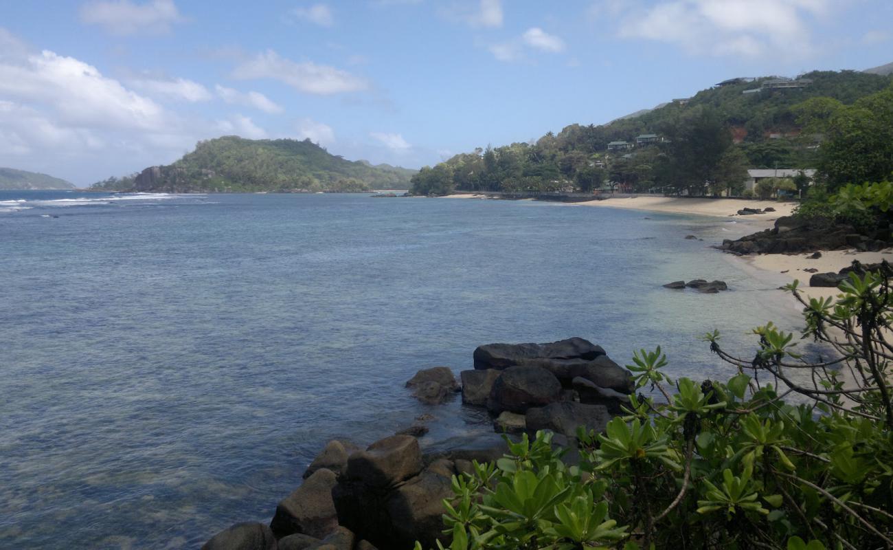 Photo de West Coast Road Beach avec sable beige de surface