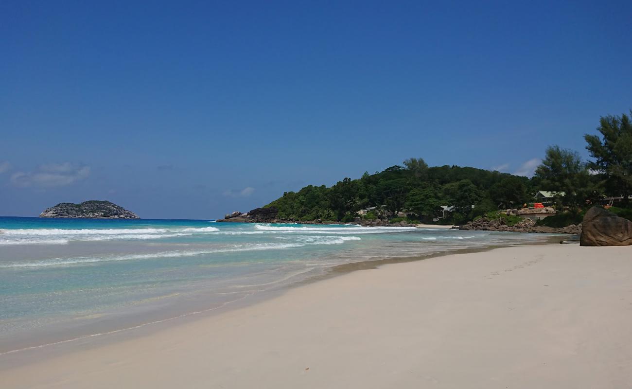 Photo de Maya Beach avec sable lumineux de surface