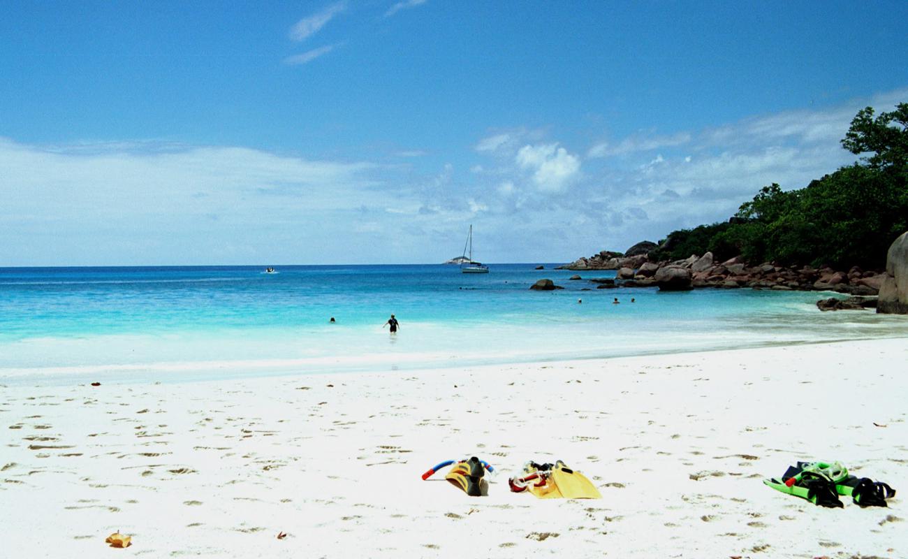 Photo de Marianne Island Beach avec sable beige de surface
