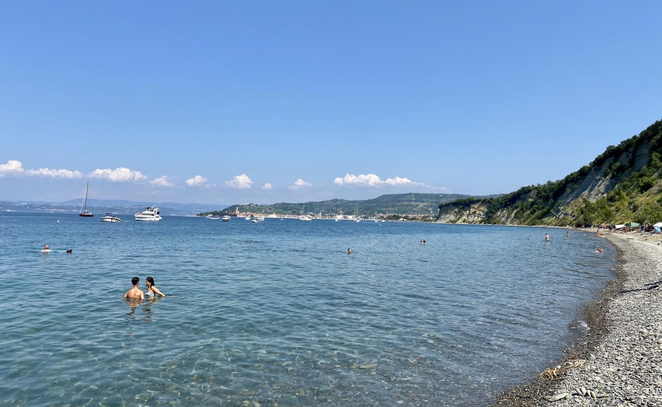 Photo de Bele Skale beach avec roches de surface