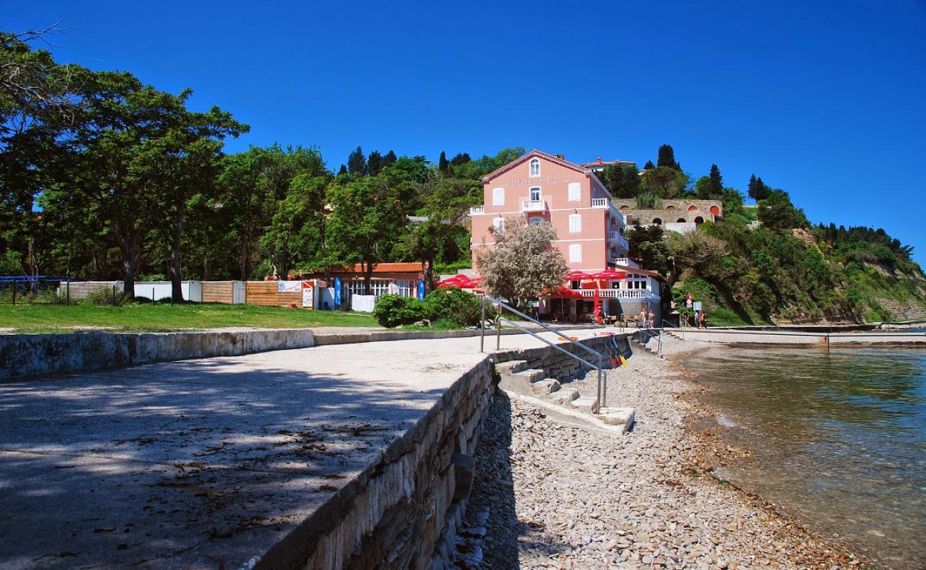 Photo de Fiesa beach avec béton de surface