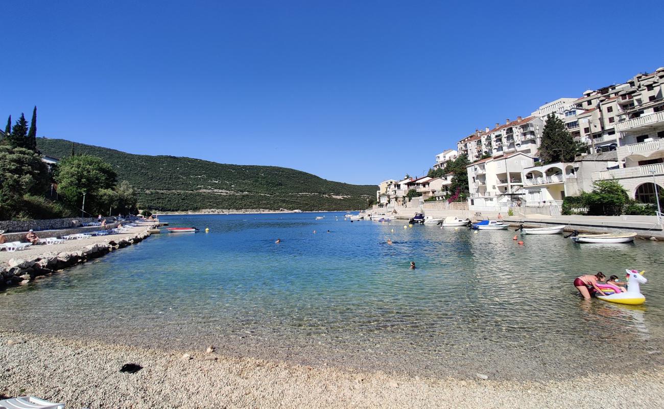 Photo de Neum Beach avec caillou clair de surface