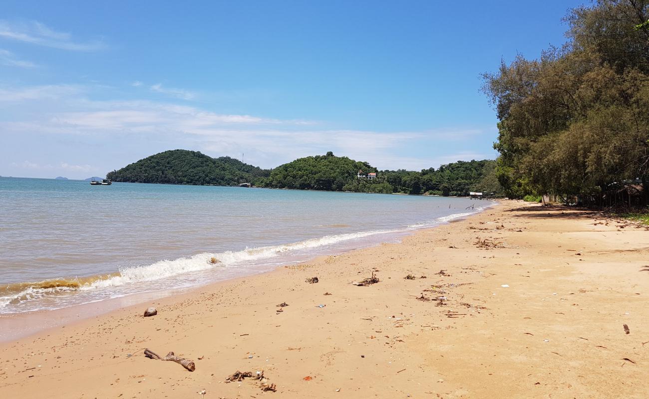 Photo de Bai Duong Beach avec sable beige de surface